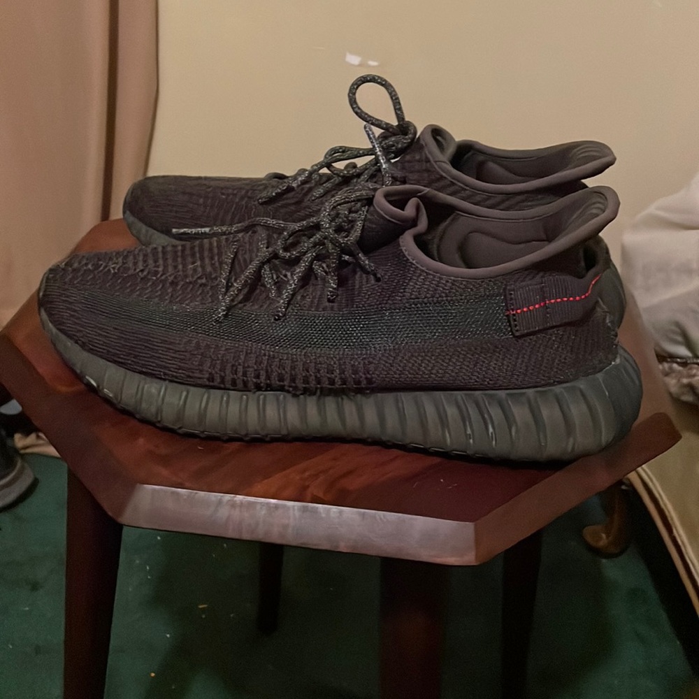 - Yeezy 350